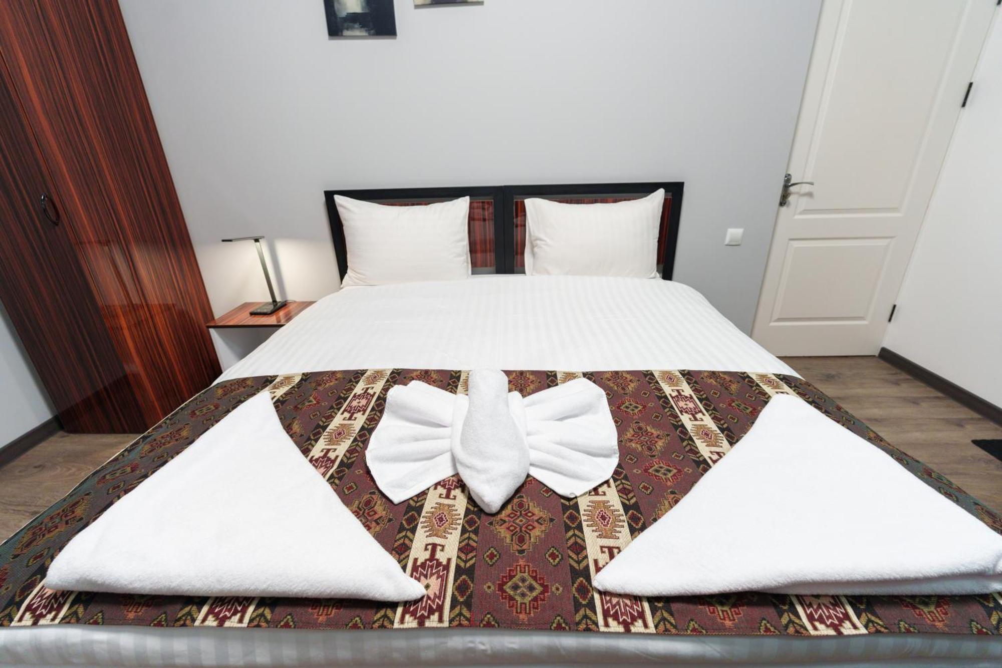 Gh Family Hotel Jerevan Eksteriør billede