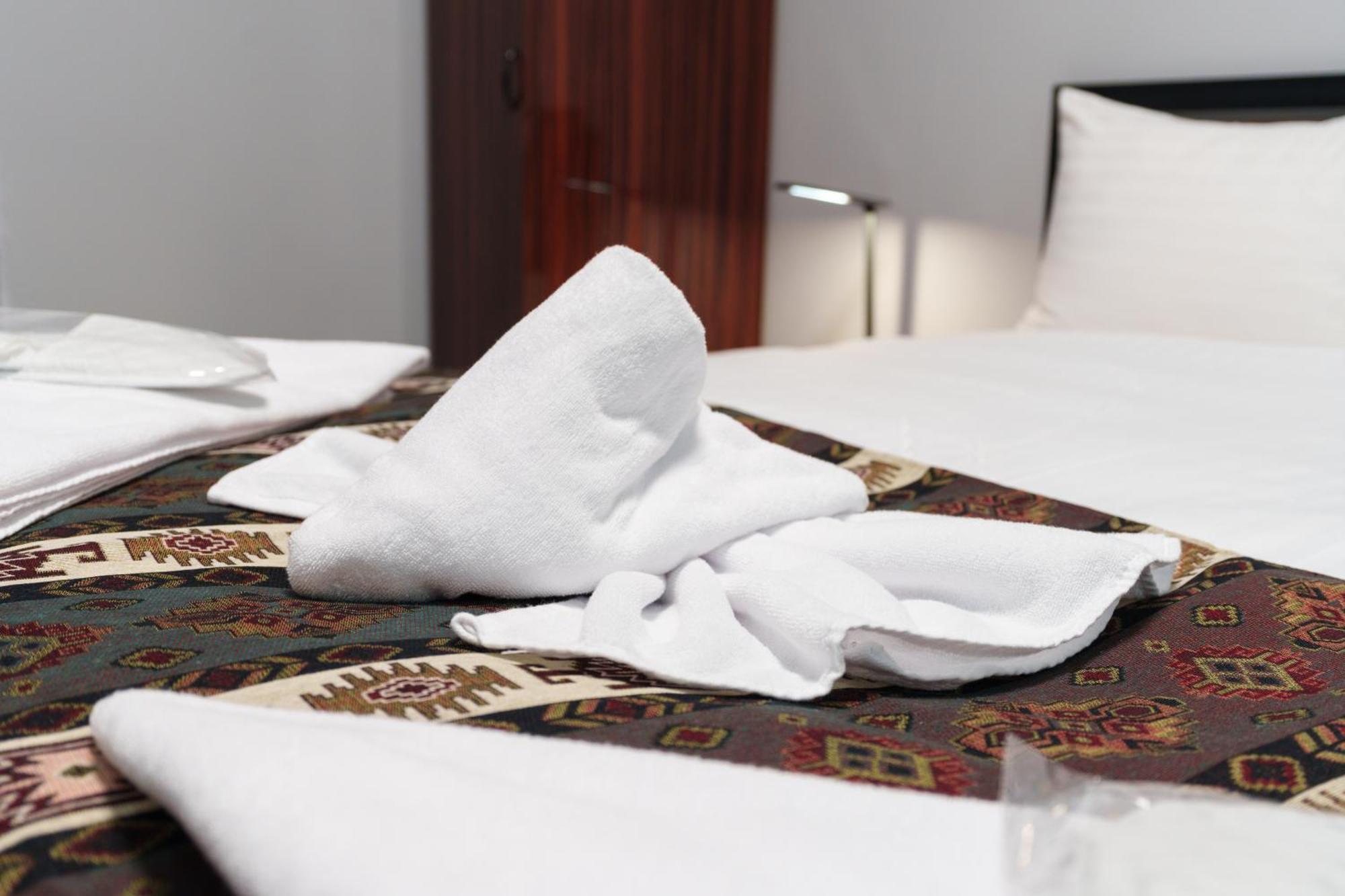 Gh Family Hotel Jerevan Eksteriør billede